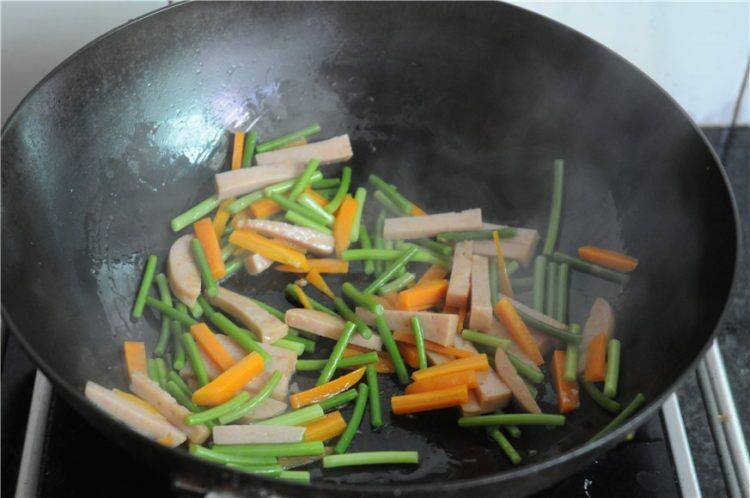 午餐肉如何做才好吃(午餐肉怎么做好吃简单做法)