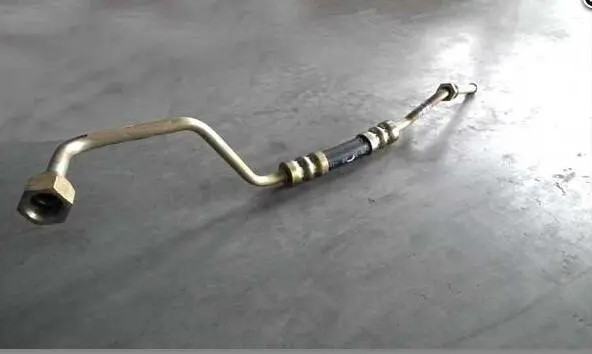 什么是油耳朵图片(什么是油腻的男生)