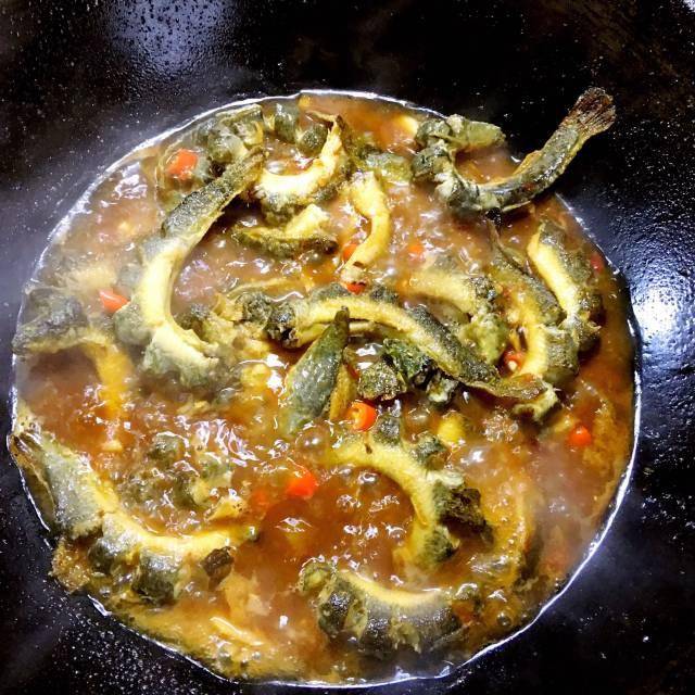 家常红烧泥鳅最正宗的做法(红烧泥鳅豆腐家常做法)