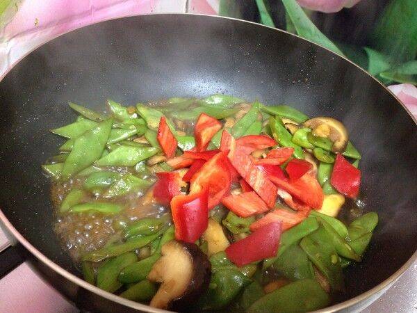 扁豆怎么炒来吃(扁豆怎么炒好看又好吃)