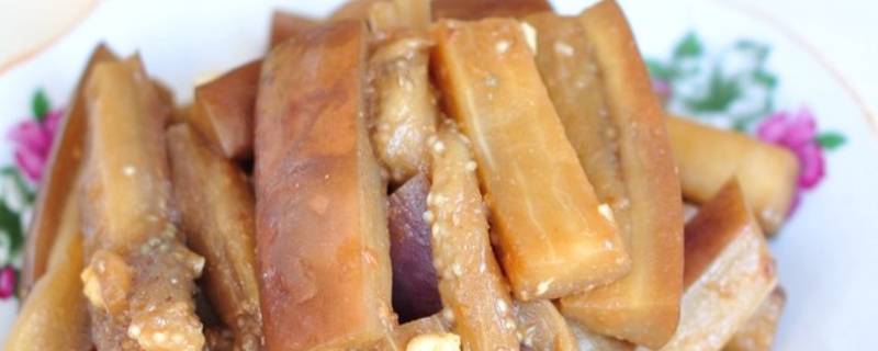 长茄子怎么炒好吃的做法大全(长茄子怎么炒辣椒最好吃)