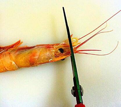 怎么洗虾子挑虾线(怎么洗虾子才洗得干净)