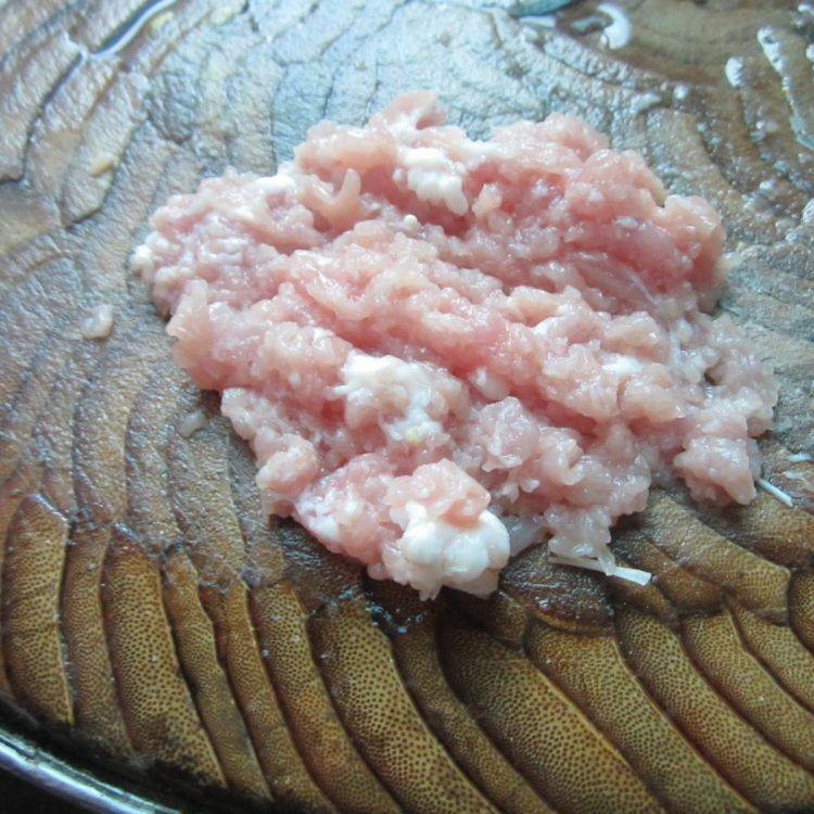 清水丸子肉馅怎么调(清水丸子肉馅怎么调窍门)