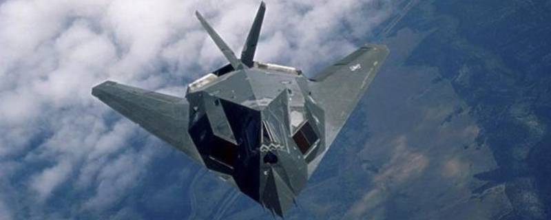 隐形飞机是指什么样子的飞机(隐形飞机是指肉眼看不见的飞机吗)