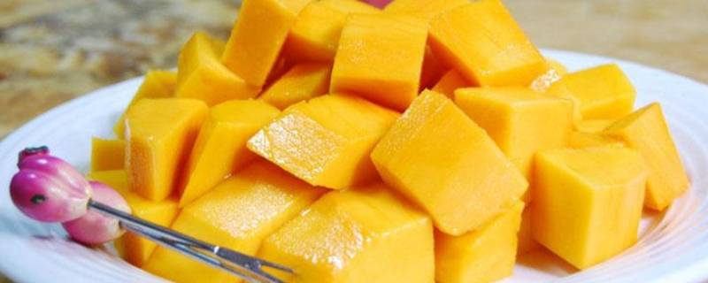 切好的芒果放冰箱第二天能吃吗(切好的芒果放冰箱第二天还能吃吗)