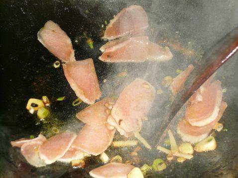 炒蘑菇怎么做的(蘑菇怎么做好吃)