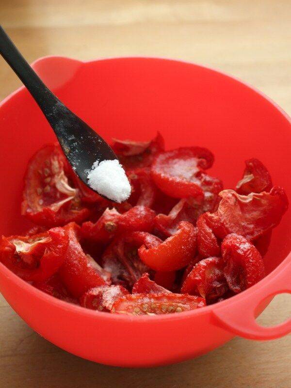 西红柿干怎么晒不发黑(西红柿干枯病害图片)