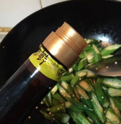 秋葵炒肉怎么炒才好吃(秋葵炒肉怎么煮)