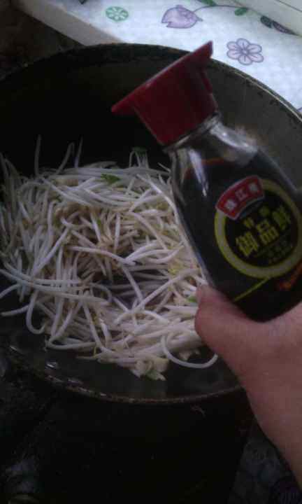 绿豆芽怎么炒(绿豆芽怎么炒家常)