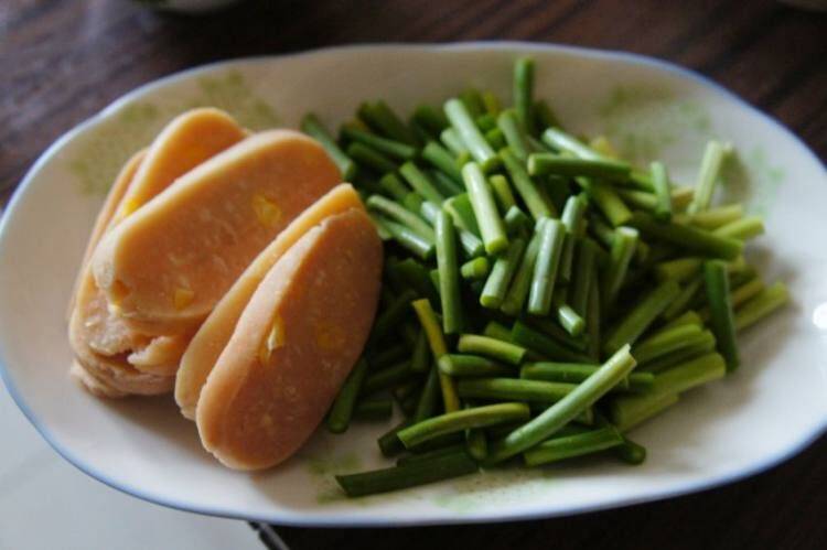 炒冻豆腐怎么做好吃(炒冻豆腐怎么炒)