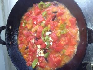 不熟的西瓜怎么炒(炒西瓜糖怎么挂霜)