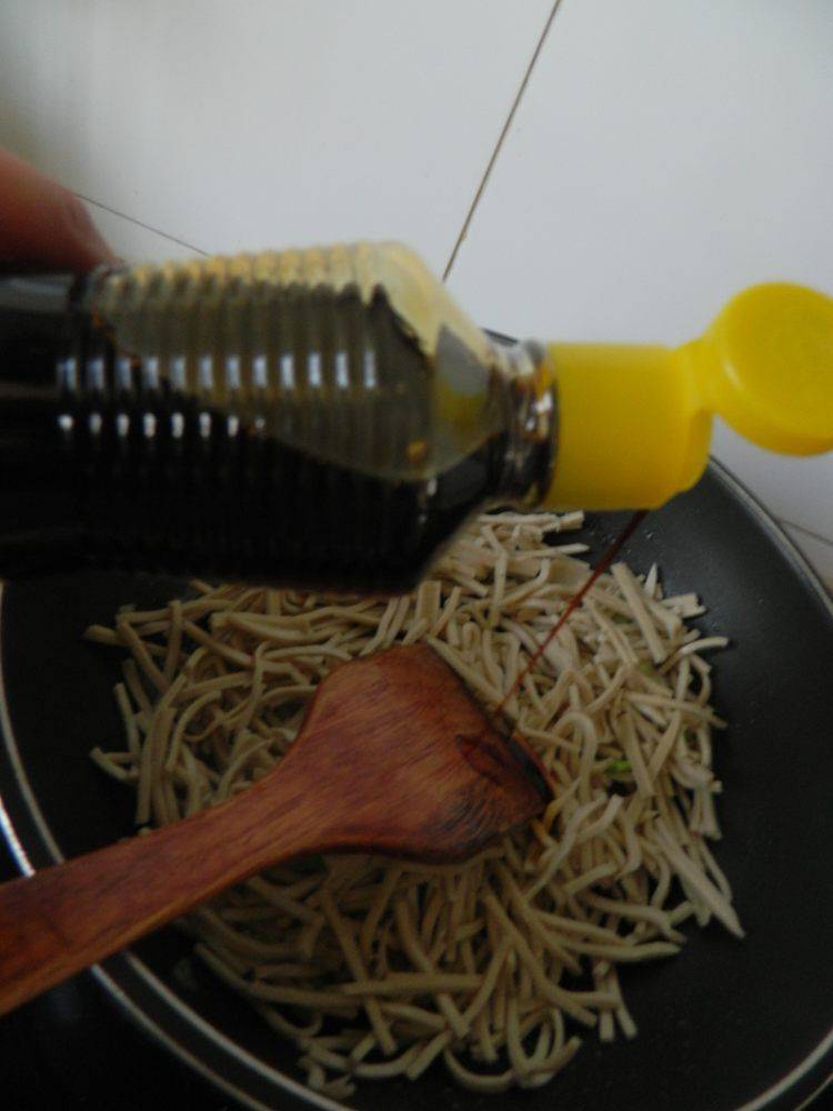 豆腐丝怎么炒好吃又简单(豆腐丝怎么炒好吃又简单步骤)
