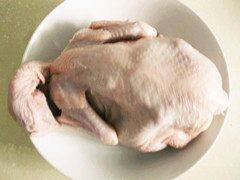 清炖鸡怎么做啊(清炖鸡怎么做好吃还香)