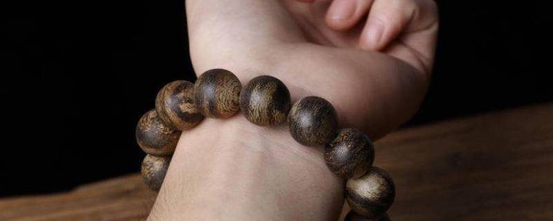 手串扣怎么打结的(手串扣怎么系金刚结)