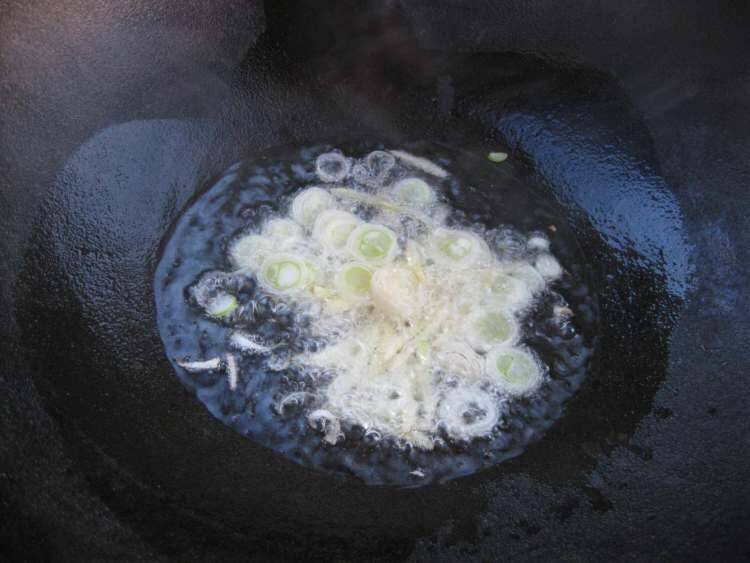 馇子用什么做的(馇子机器)