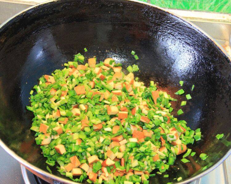 豆干炒韭菜怎么做窍门(豆干炒韭菜怎么炒最好吃)