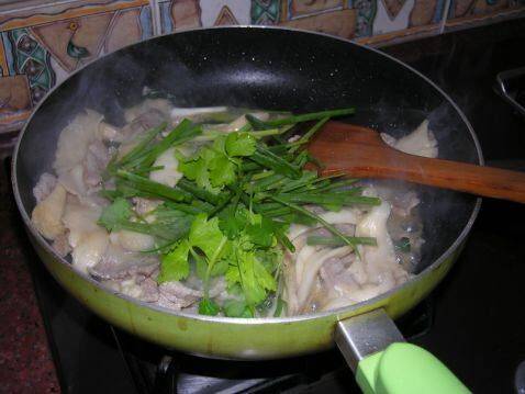 凤尾菇怎么炒着吃(炒凤尾菇的正确方法)