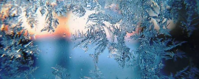 家里窗户上有水珠(装饰好房子发生渗水起霉怎么办)