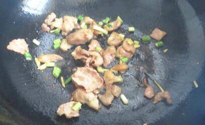 如何炒出莴苣的清香(莴苣香菇怎么炒)