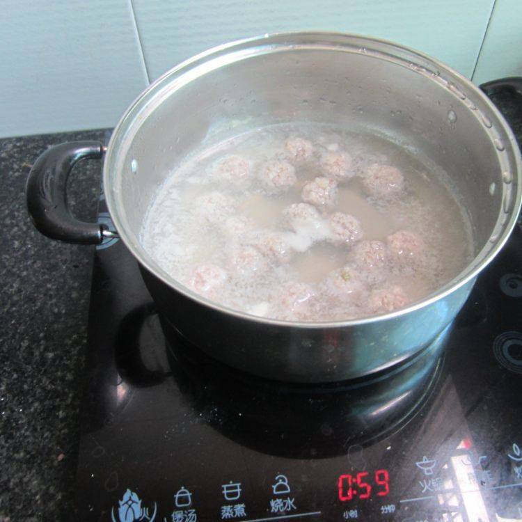 清水丸子肉馅怎么调(清水丸子肉馅怎么调窍门)