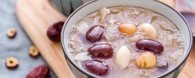 银耳汤可以用白糖代替吗(银耳汤可以用白糖么)