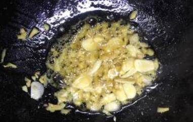 泥鳅的做法家常(泥鳅的做法大全视频教程)