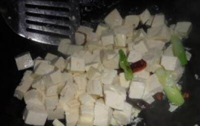 肉炒家常豆腐(家常豆腐的详细做法)