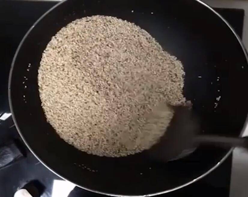 炒白芝麻怎么炒视频(炒白芝麻怎么炒香)