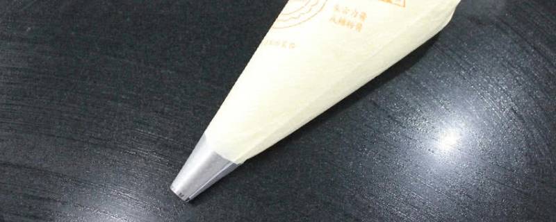 奶油没有裱花袋用什么代替(没有裱花袋转换头用什么代替)
