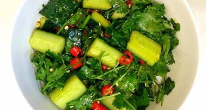 简单冷拌黄瓜做法(冷拌黄瓜怎么拌才好吃)