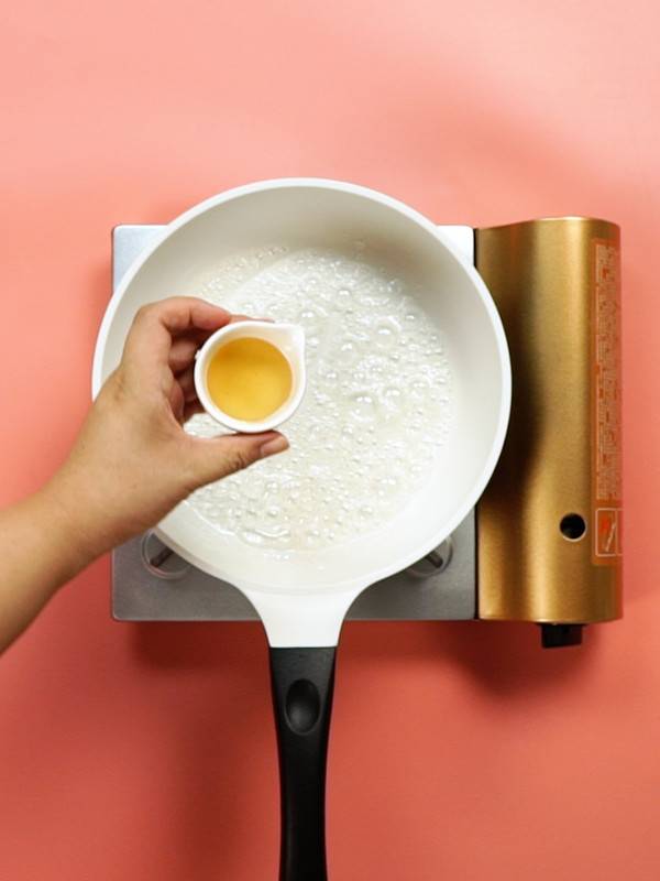 蜂蜜炒核桃仁怎么炒(在家里炒核桃仁怎么炒的)