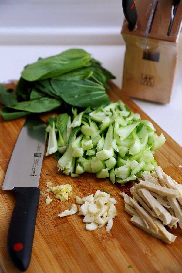 青菜怎么炒好吃又嫩(青菜怎么炒好吃大全)