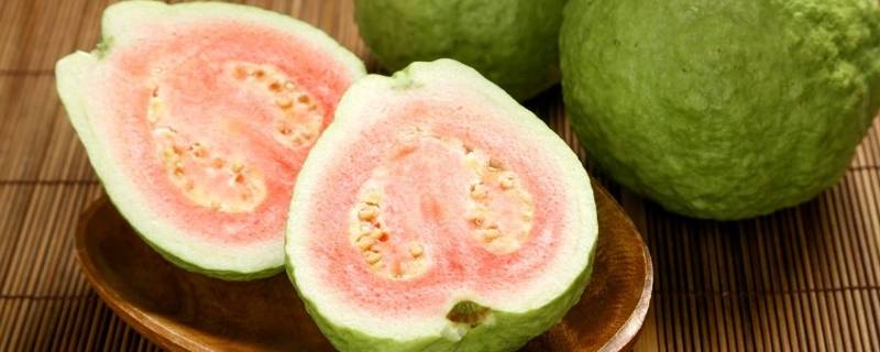 芭乐红心好还是白心好吃(芭乐红心好还是白心好)
