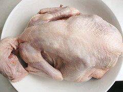 清炖鸡怎么做啊(清炖鸡怎么做好吃还香)