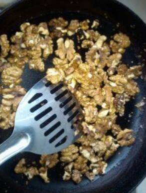 核桃怎么炒熟打粉(核桃怎么炒熟用什么方法)