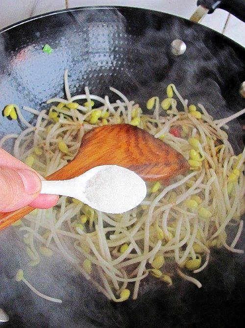 豆芽粉丝怎么炒好吃视频(豆芽粉丝怎么做的)