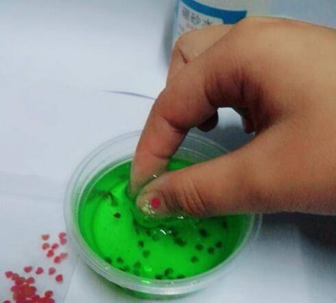 鼻泥怎么做视频教程(鼻涕泥是用什么做的)