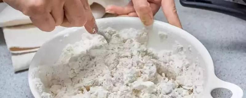 糯米粉怎么和面糯而不硬(糯米粉怎么和面不裂需要醒一下吗)