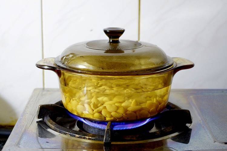 炒白扁豆和白扁豆的区别(炒白扁豆怎么吃对脾胃好)