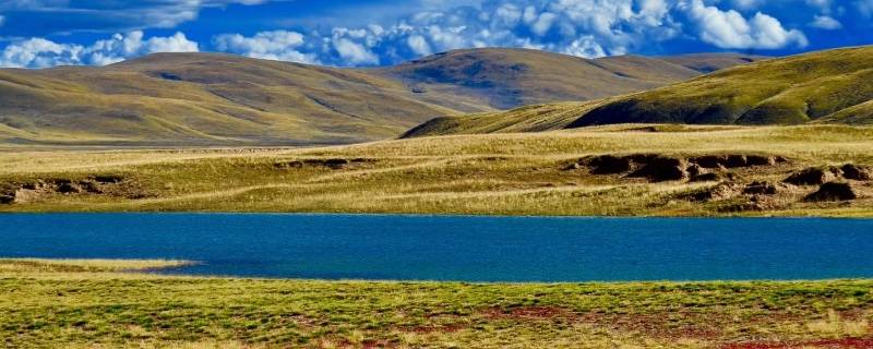 柴达木盆地是属于哪个高原(柴达木盆地位于哪个高原上)