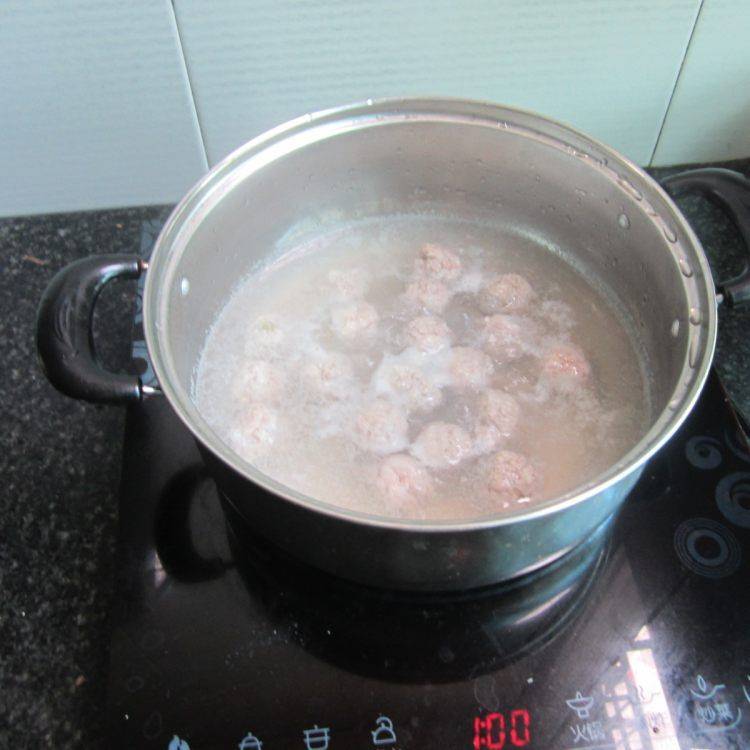 清水丸子肉馅怎么调(清水丸子肉馅怎么调窍门)