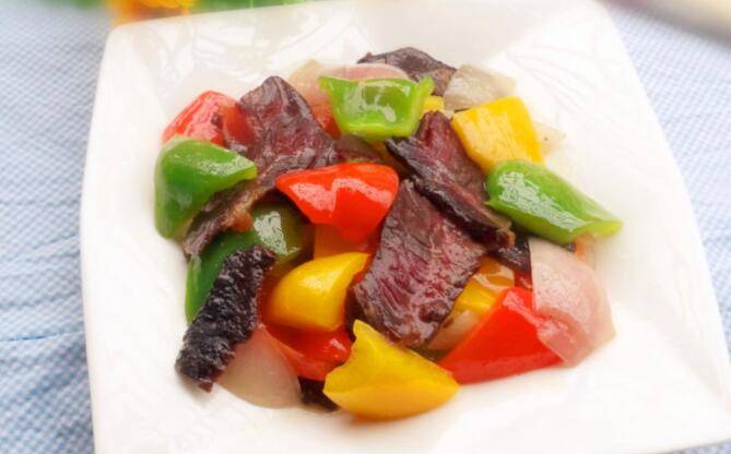 怎么炒风干牛肉的做法(风干牛肉和什么炒好吃)