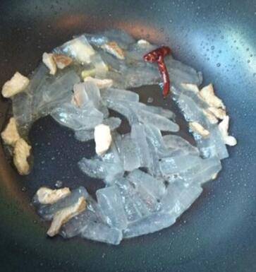 怎么炒芦荟(爆炒芦荟的教程)