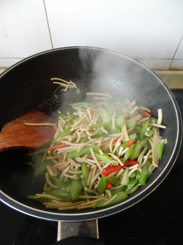 豆腐丝怎么炒好吃又简单(豆腐丝怎么炒好吃又简单步骤)