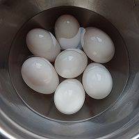 咸鸭蛋怎么做最快出油(咸鸭蛋怎么做早餐)