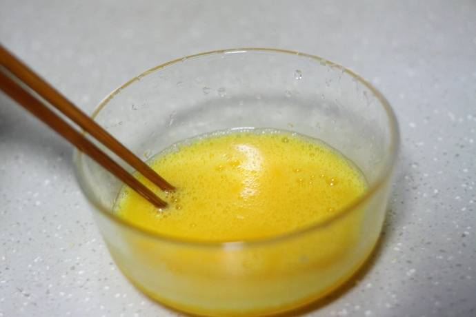 炒艾叶生姜可以治感冒吗(炒艾叶贴肚脐做法)