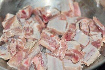 红烧排骨怎么做好吃不硬(红烧排骨怎么做好吃又嫩视频)