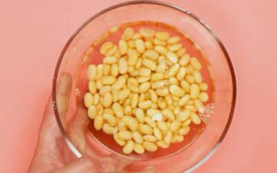 炒黄豆怎么做才有中药功效(炒黄豆怎么做才酥才脆)