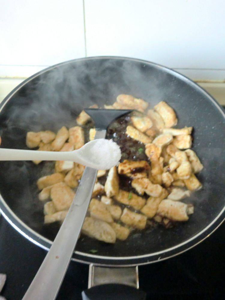 炒豆腐怎么做(炒豆腐怎么做才好吃)