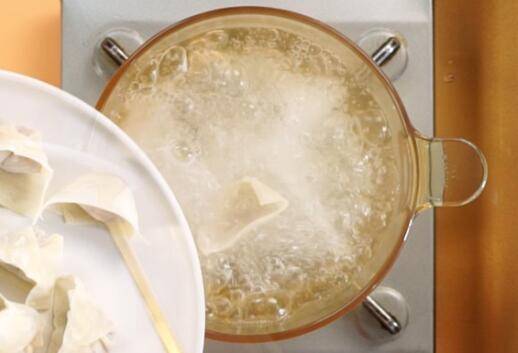 麻辣炒手做法步骤(抄手配料)